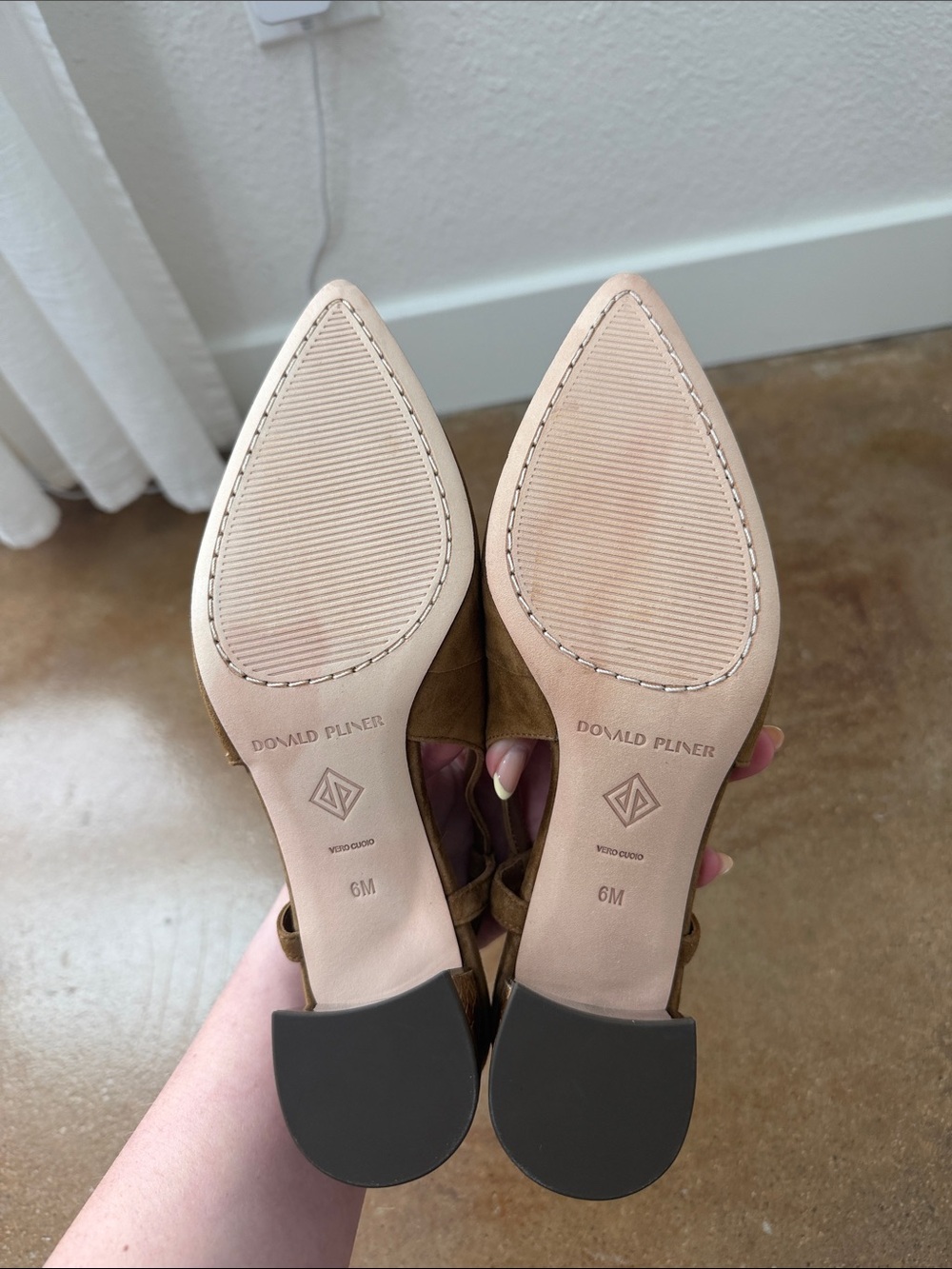 Donald Pliner Song Suede Slingback Block Heel Pumps Saddle Brown Size 6 - Picture 8 of 9